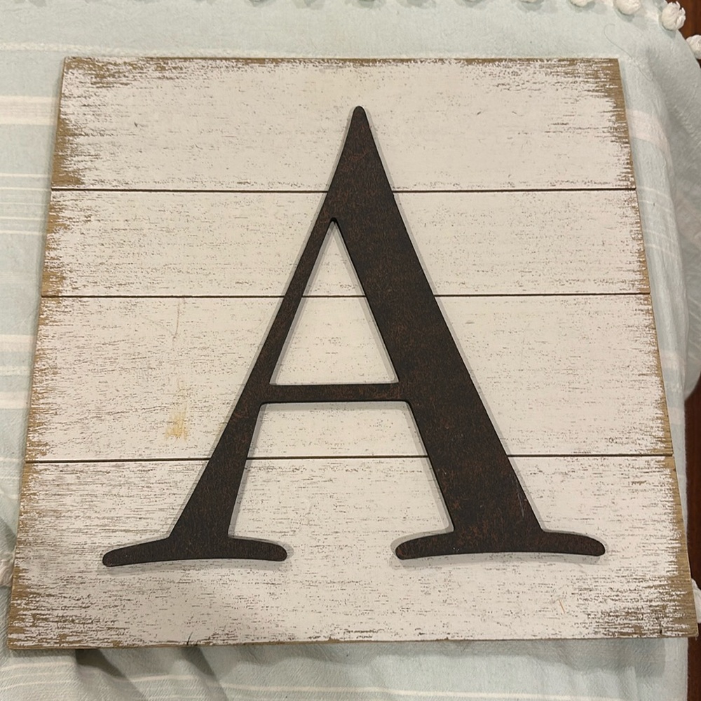 A LETTEE STAND WALL DECOR